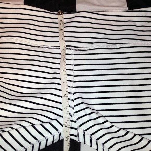 Glyder Mantra Crop White & Black Stripe (Lululemon Quiet Stripe dupe) - Picture 9 of 13